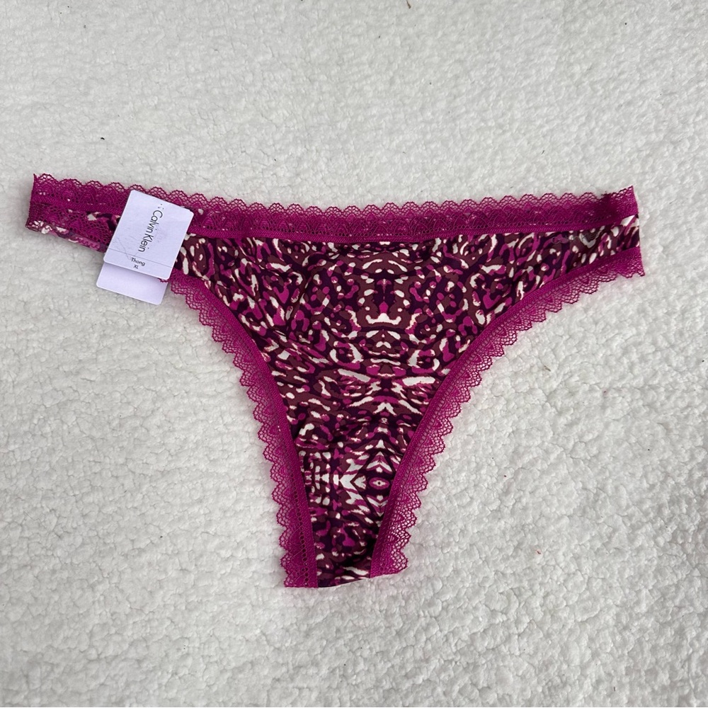 Calvin Klein Thongs - Picture 5 of 12